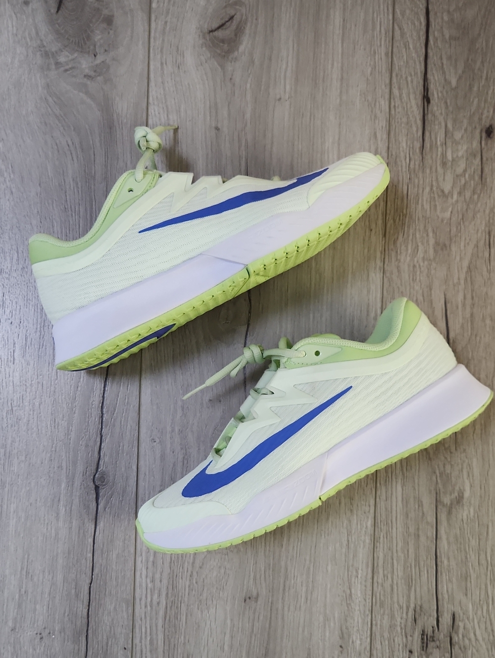 Nike Air Zoom Vapor Pro 3 HC Tennis Shoes (Volt) US 8.5 Women’s FZ2158-700